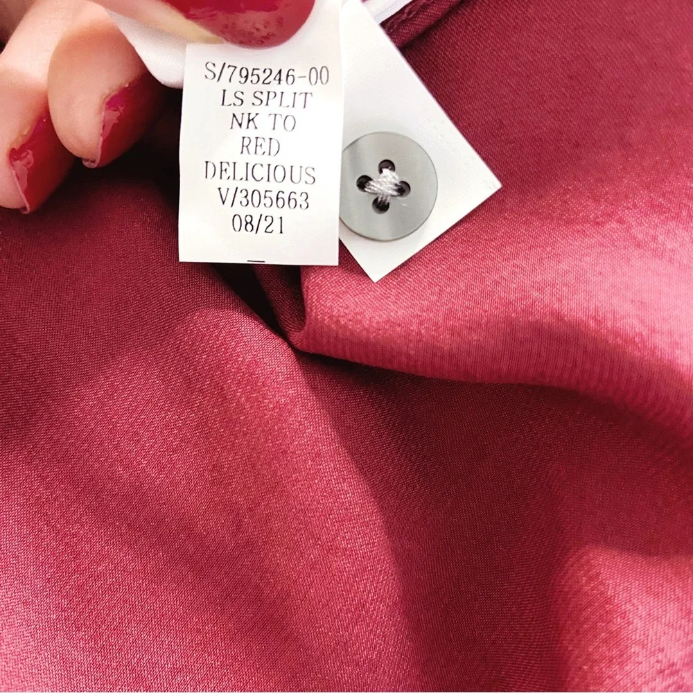 NEW! GAP Long Sleeve Split Neck red satin blouse. SIZE SMALL. - Picture 13 of 13